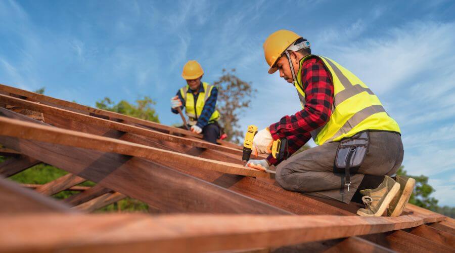 Professional gutter cleaning in Lowmansville, KY